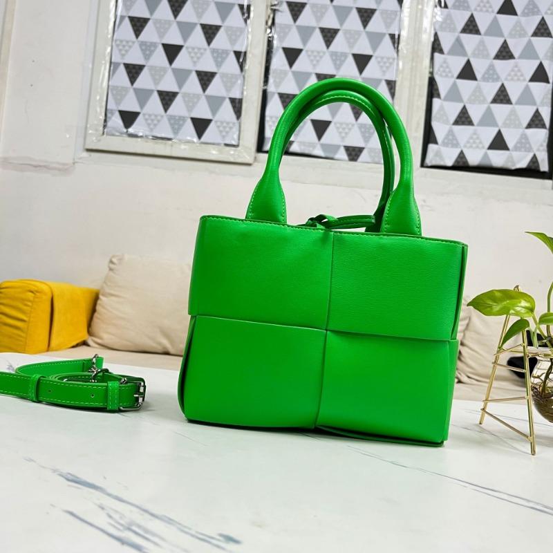 Jednoduchá módní ležérní kabelka s velkou kapacitou, tkaná taška tote z hovězí kůže, taška přes rameno