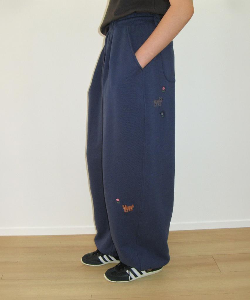 RONRON Pony Cat Embroidery Wide Sweat Pants Navy