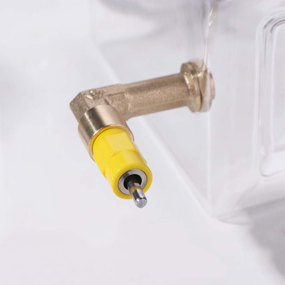 520ML Bird Water Feeder Leakproof Dangling Parrot Water Dispenser Transparent Plastic Bird Waterer for Parrots Cockatoo