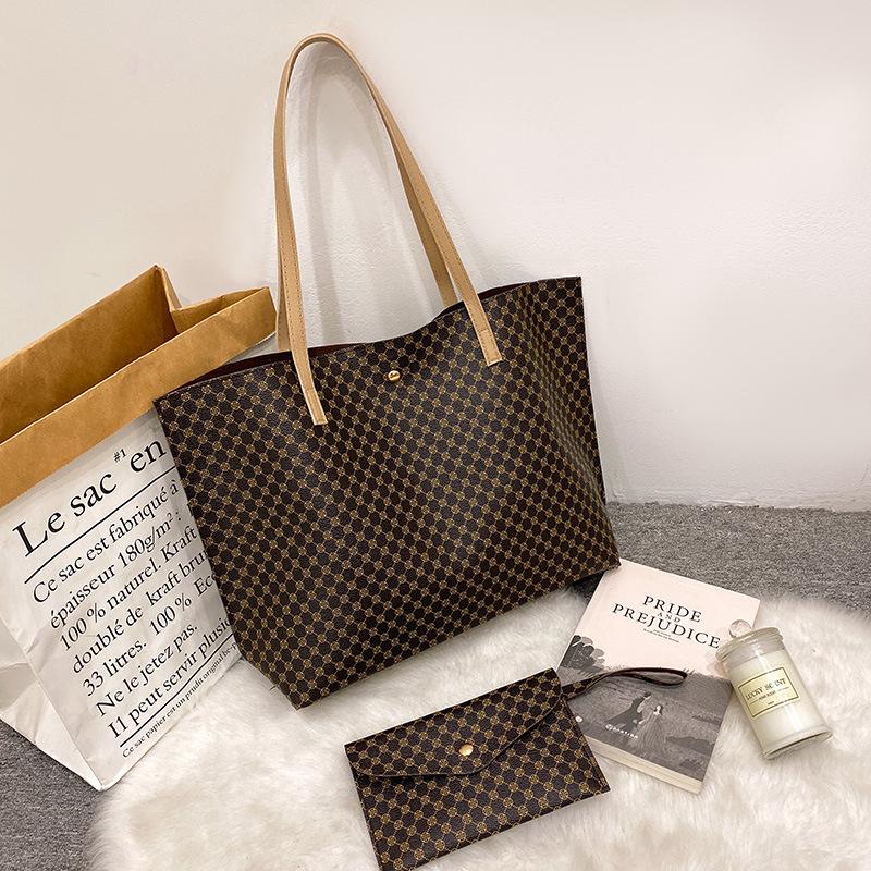 

Retro elegant fashion printed tote bag trendy versatile large capacity letter women s bag