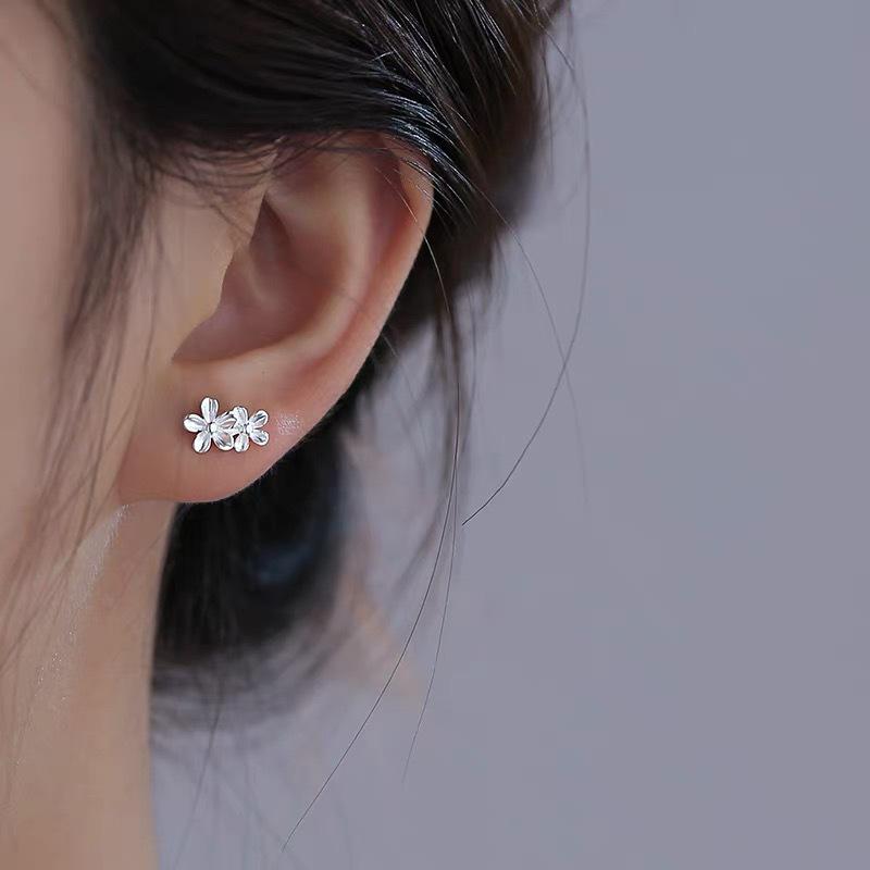 S999 Sterling Silver Double Layer Flower Stud Earrings - Exquisite Niche Design, Simple Pure Silver.