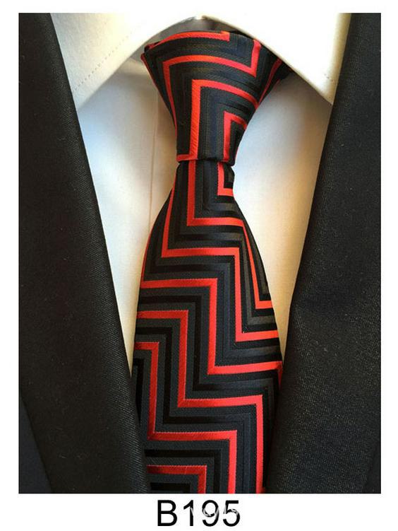 Cravate homme en soie et polyester faite main – Décontractée, formelle ou professionnelle