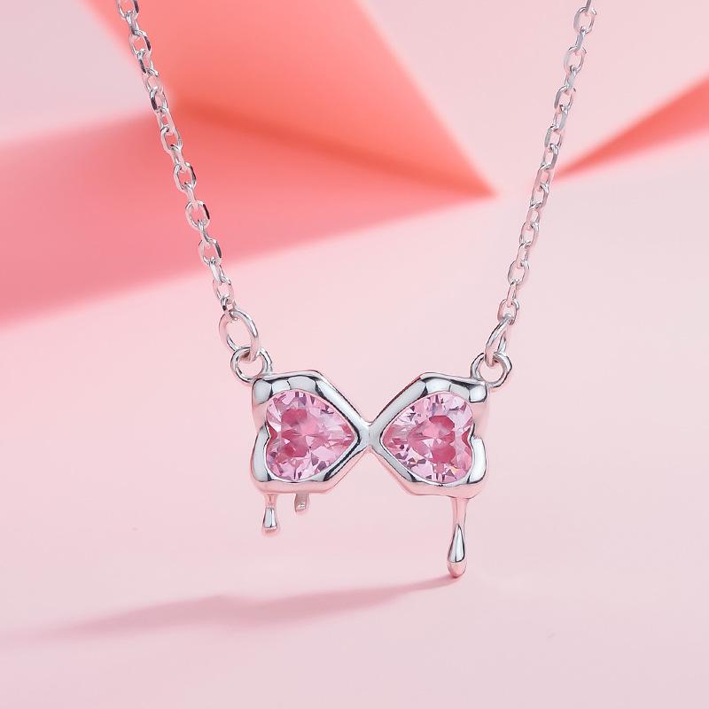 New Trendy Bow Necklace for Female Niche Design, Light Luxury Lava Heart Collarbone Chain, Student Commemorative Gift
