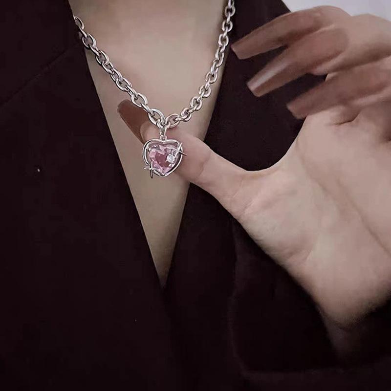 Peach galaxy love náhrdelník dámský lehký luxusní výklenek vykládaný zirkonem Barbie řetízek s klíční kostí stejného stylu