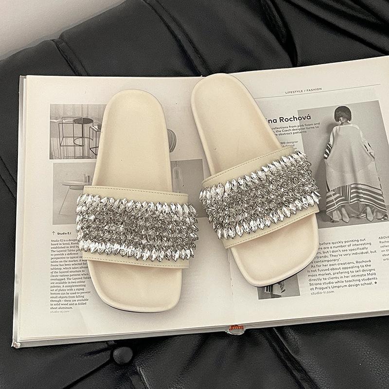 Fashion versatile casual exquisite rhinestone thick-soled one-word slippers women's summer retro temperament open-toed flat-bottomed cool slippers
