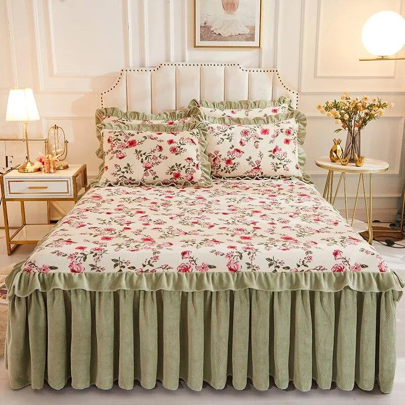 Winter Soft Smooth Velvet Thicken Bedspread High Grade King Queen Size Coral Fleece Quilted Bed Skirt Not Including Pillowcase
