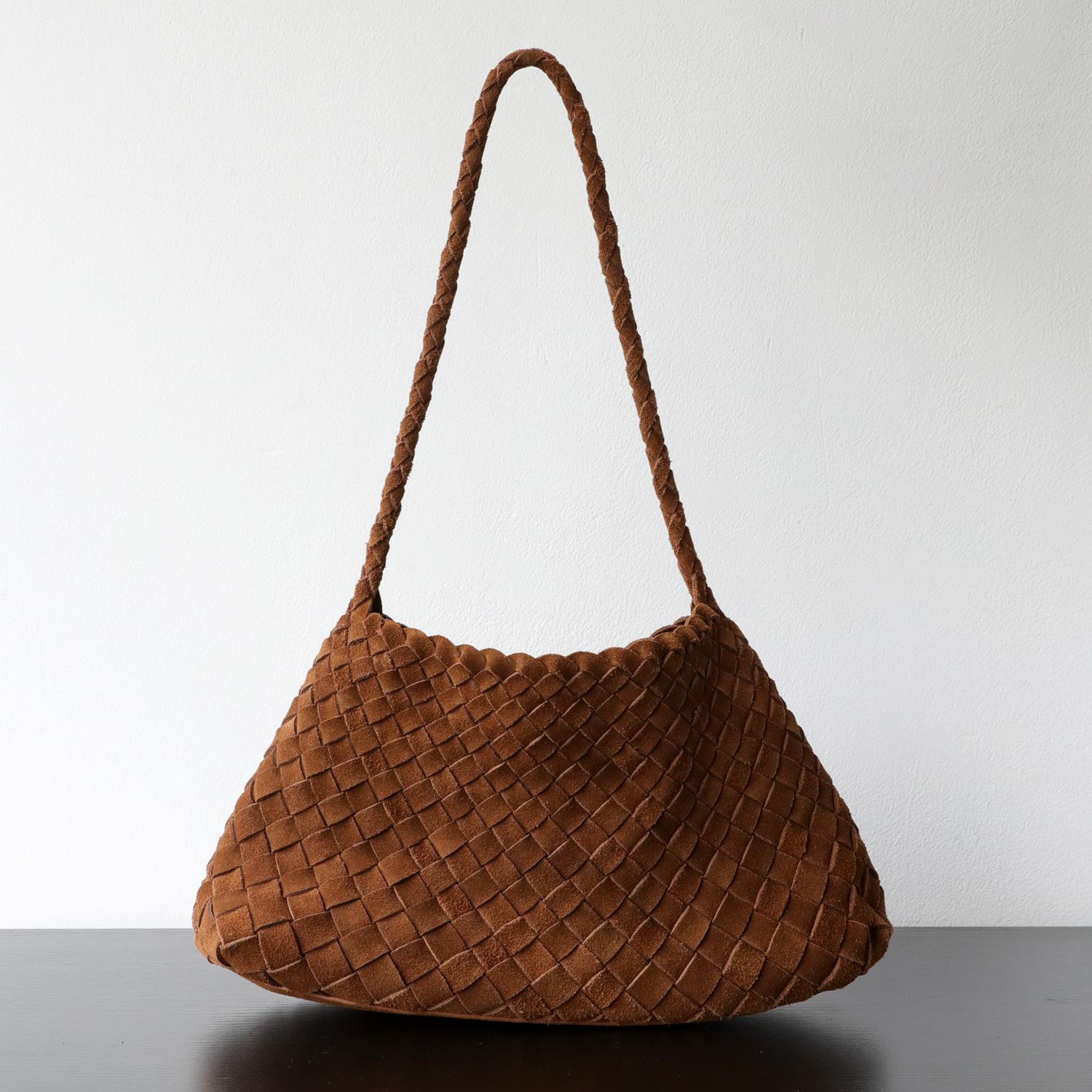 

Artistic And Retro Matte Cowhide Hand-woven Sailboat Underarm Bag, High-end And Versatile, Laid-back Hand-held Shoulder Bag For Women 31x9.5x17cm