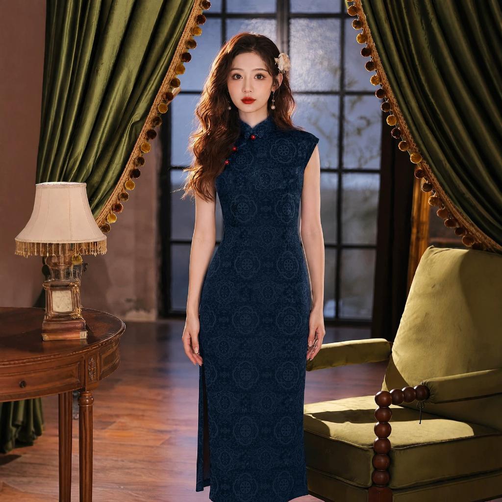 Improved cheongsam sleeveless stand-up collar blue jacquard high-end atmospheric retro Republic of China style slim dress can be worn every day