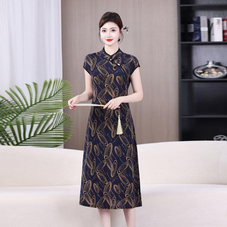 Summer Cheongsam for Middle-aged Moms (50-60) - Flattering Fit for a Subtle Belly Concealment