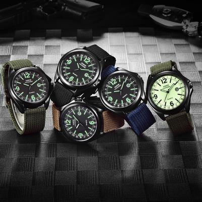 Militärische Herren-Quarzuhr mit schwarzem Zifferblatt und Datum, luxuriöse Sport-Armbanduhr