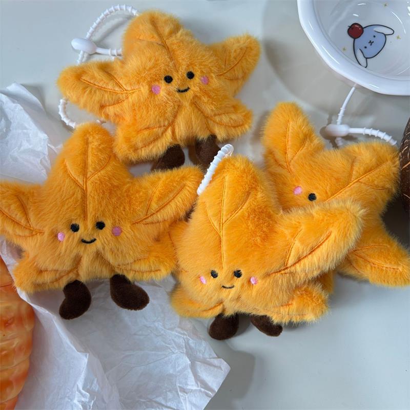 1/2 Adet Eğlenceli Sevimli Küçük Akçaağaç Yaprağı Peluş Bebek Oyuncakları Anahtarlık Çift Sırt Çantası Kolye Sahte Yaprak Bebek Dekorasyon Hediyeleri Kızıl Anahtarlık