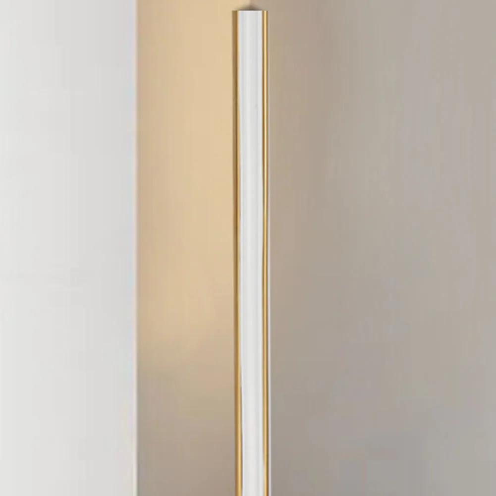 Linea di Bordo Parete Autoadesiva da 1 Metro Striscia Decorativa Battiscopa Bordo Piastrelle Linea Vita Adesivi Murali 3D Angolo Decorazione Parete Casa