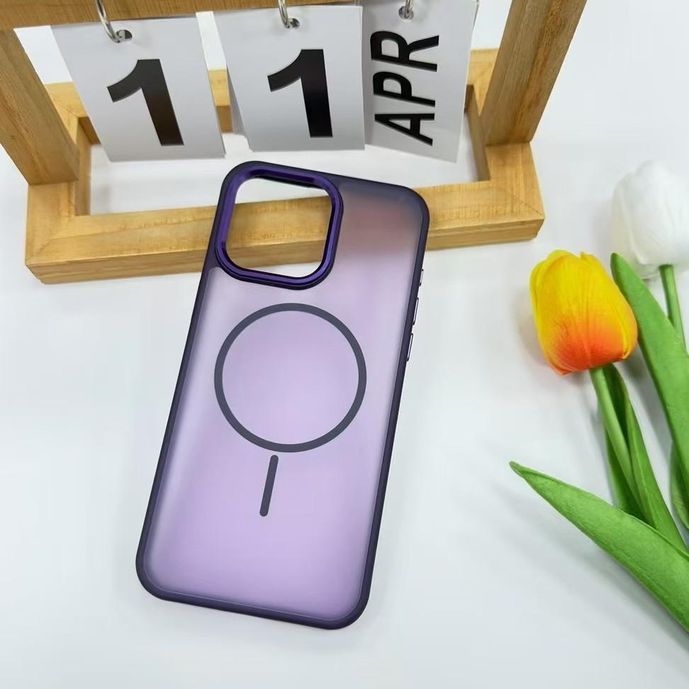 

Металлический каркас подходит для iPhone16PM тонкий чехол с магнитной присоской Apple 12/13 полный матовый защитный чехол на ощупь Apple 16Plus