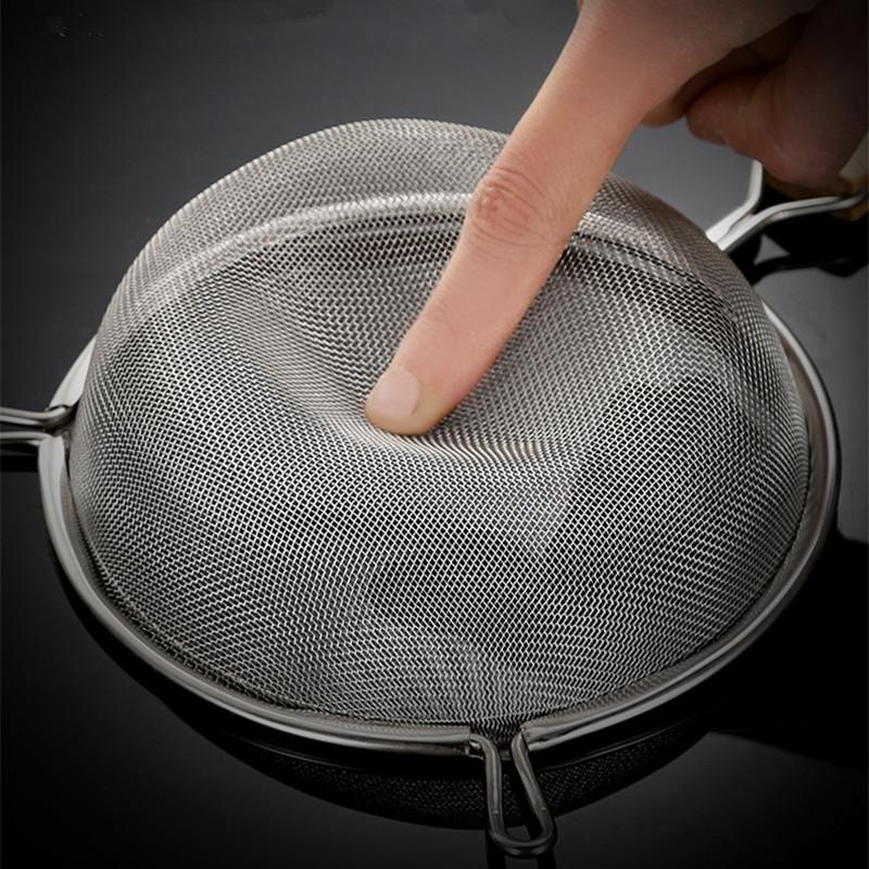 Kitchen Multi-functional Strainer Stainless Steel Filter Spoon with Wooden Handle Fried Food Gadgets Tool Wire Fine Mesh