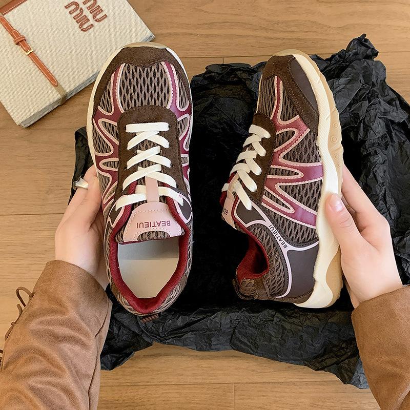 

Retro soft leather thick-soled Forrest Gump shoes women s 2025 summer new mesh breathable sports shoes lightweight casual German training shoes 40 коричневый