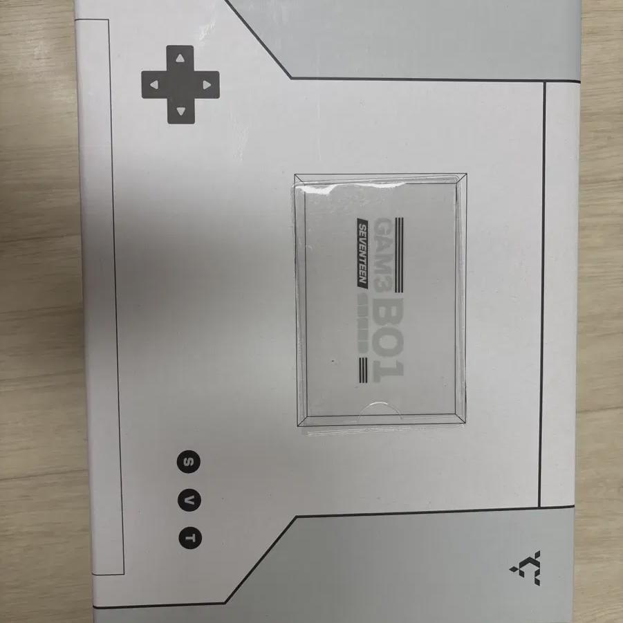 

Seventeen Игровой набор для членов клуба Gameboy в продаже!