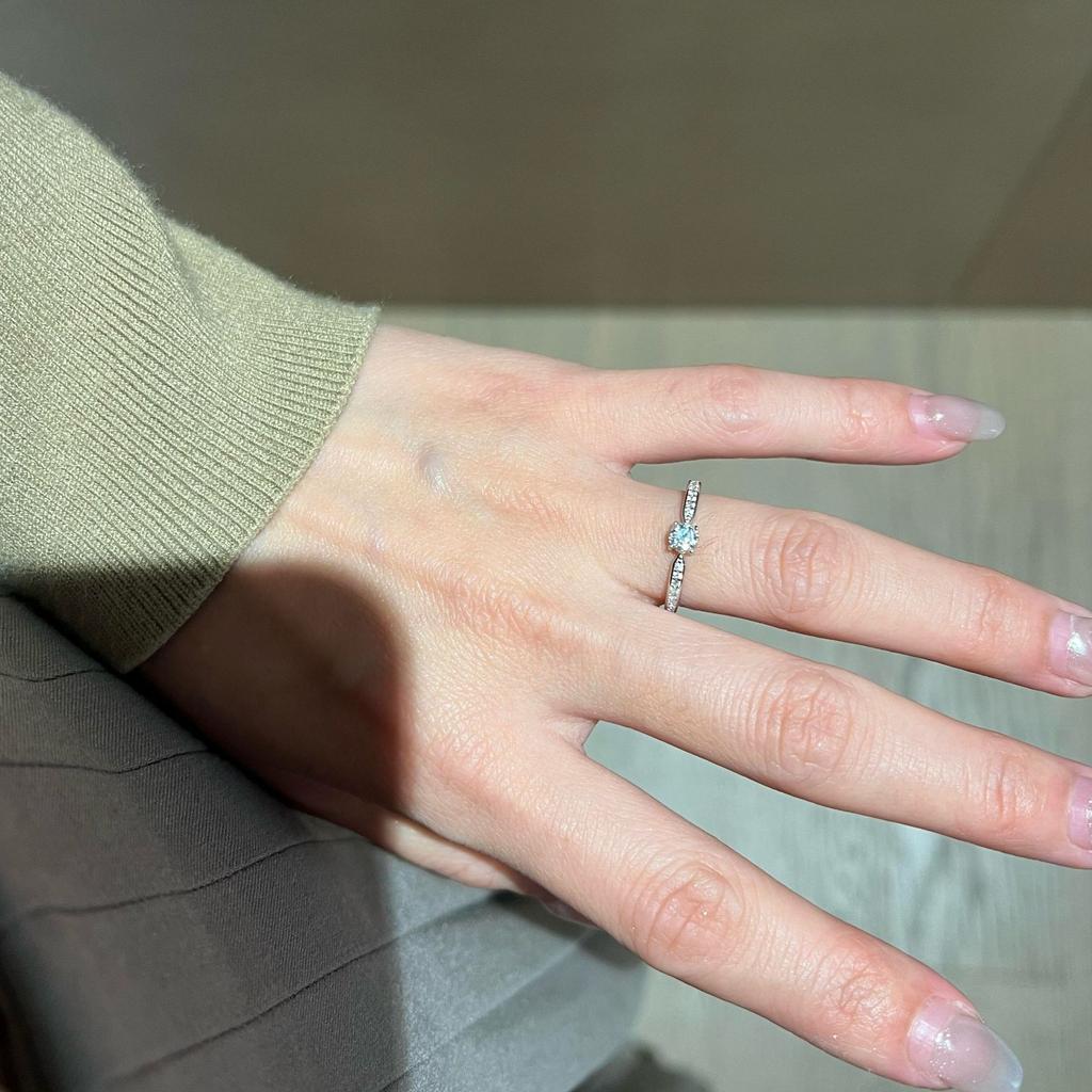 Leicht Luxuriöser Initialenring Mikroeingelegtes Design Hochwertiges Gefühl 100% Passend Verstellbar Mode Eleganter Damen-Fingerring