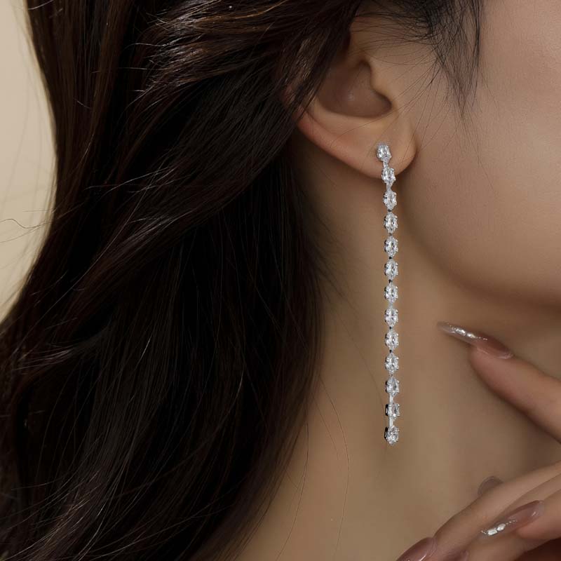 Luxurious Sparkling Zircon Stud Earrings for Women Fashion Long Tassel Teardrop Shaped Earrings Wedding Party Jewelry Gifts