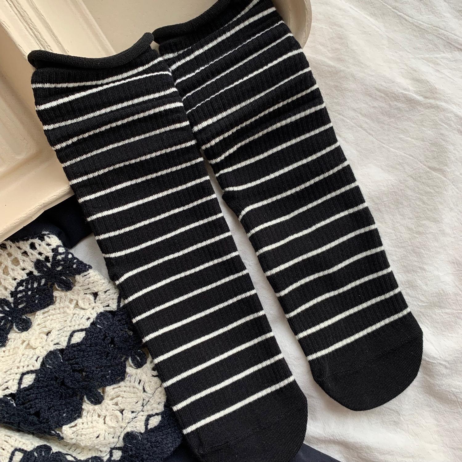 

White Striped Socks Medium Tube Tide Girl Simple Couple Medium Tube Socks Stacking Socks One size fits all чорний