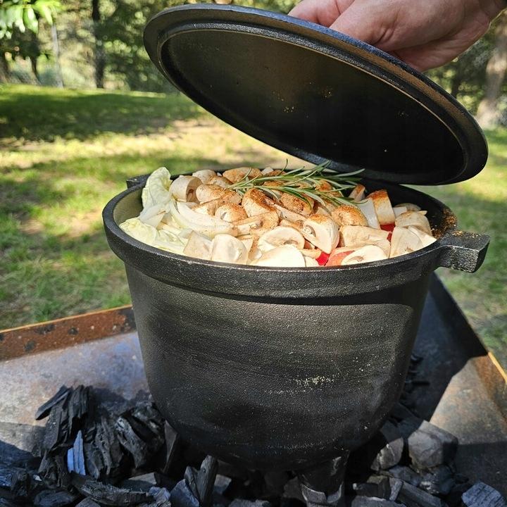 Kociołek Żeliwny Garnek Patelnia Na Ognisko Grill Myśliwski Węgierski 8L