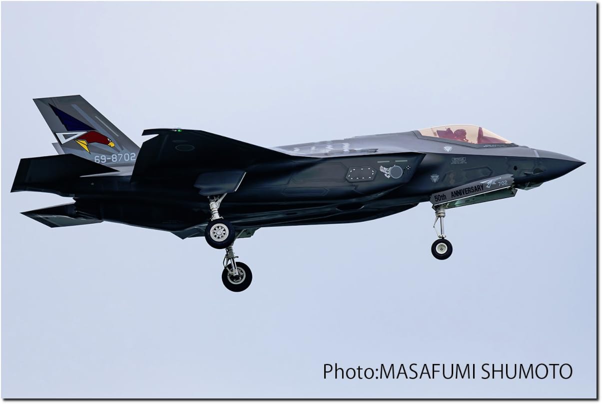 

PLATZ JASDF Lightning II 302-я эскадрилья 50-летие Окрашенный самолет Спецификация цветовой маркировки Пластиковая модель 1/144 F-35A PF-85 (Самолет)