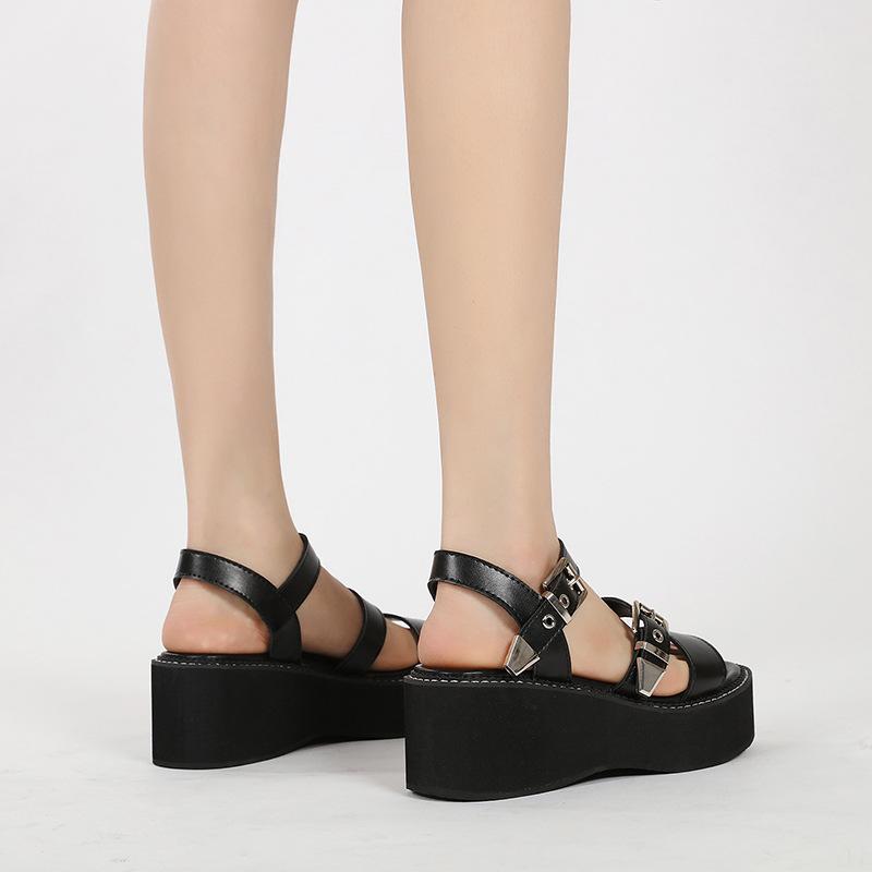 Plus Size 35-43 Vintage Gothic Punk Style Rivet Thick Bottom Platform Sandals 2025 Summer Med Heels Wedges Shoes for Office Mom