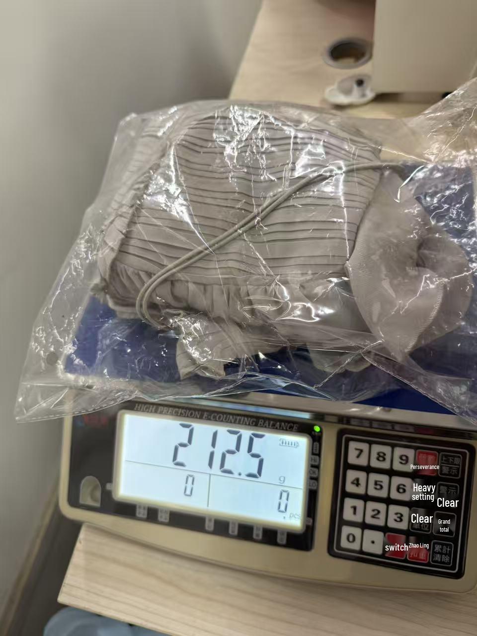 

2025 Платье без рукавов с нерегулярным кружевом и разрезом: Женская летняя мода высокого класса XS