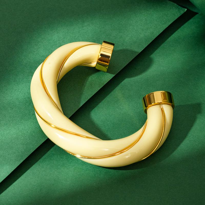 

Ретро Браслет с Твистовым Косами и Золотым Краем, Регулируемый - Высококачественные, Цветные Ювелирные Изделия