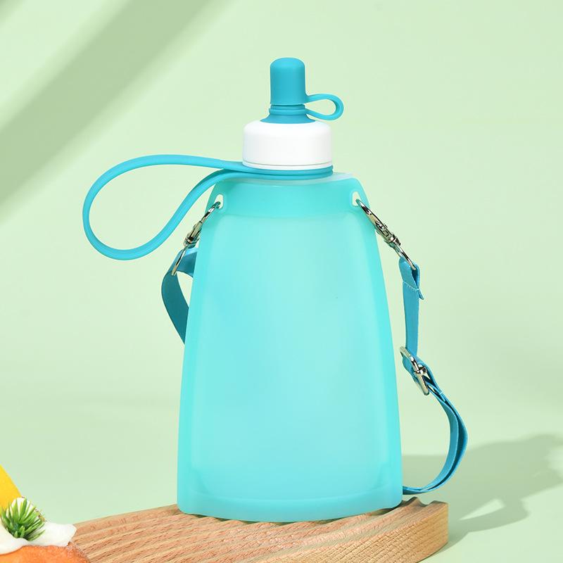 

Детский складной стакан для воды из пищевого пластика, портативный, для улицы, для студентов, для занятий спортом, с защитой от удушья Blue with strap