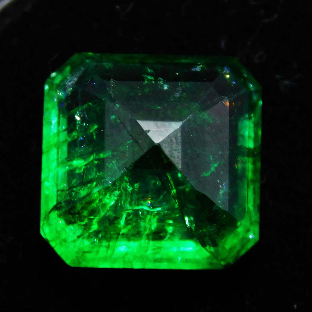 Natural Green Emerald Loose Gemstone Square Cut 9 Ct Colombian for Jewelry Making and Crafts