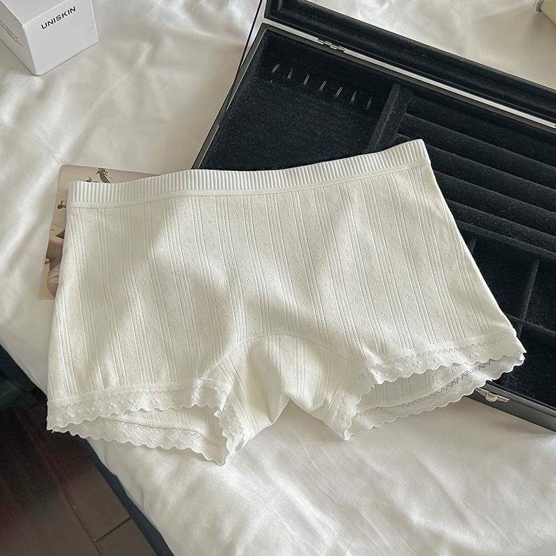 Female Spring and Autumn Flowers Pure Cotton Breathable No Trace No Roll Edge Anti Light Flat Angle Underwear