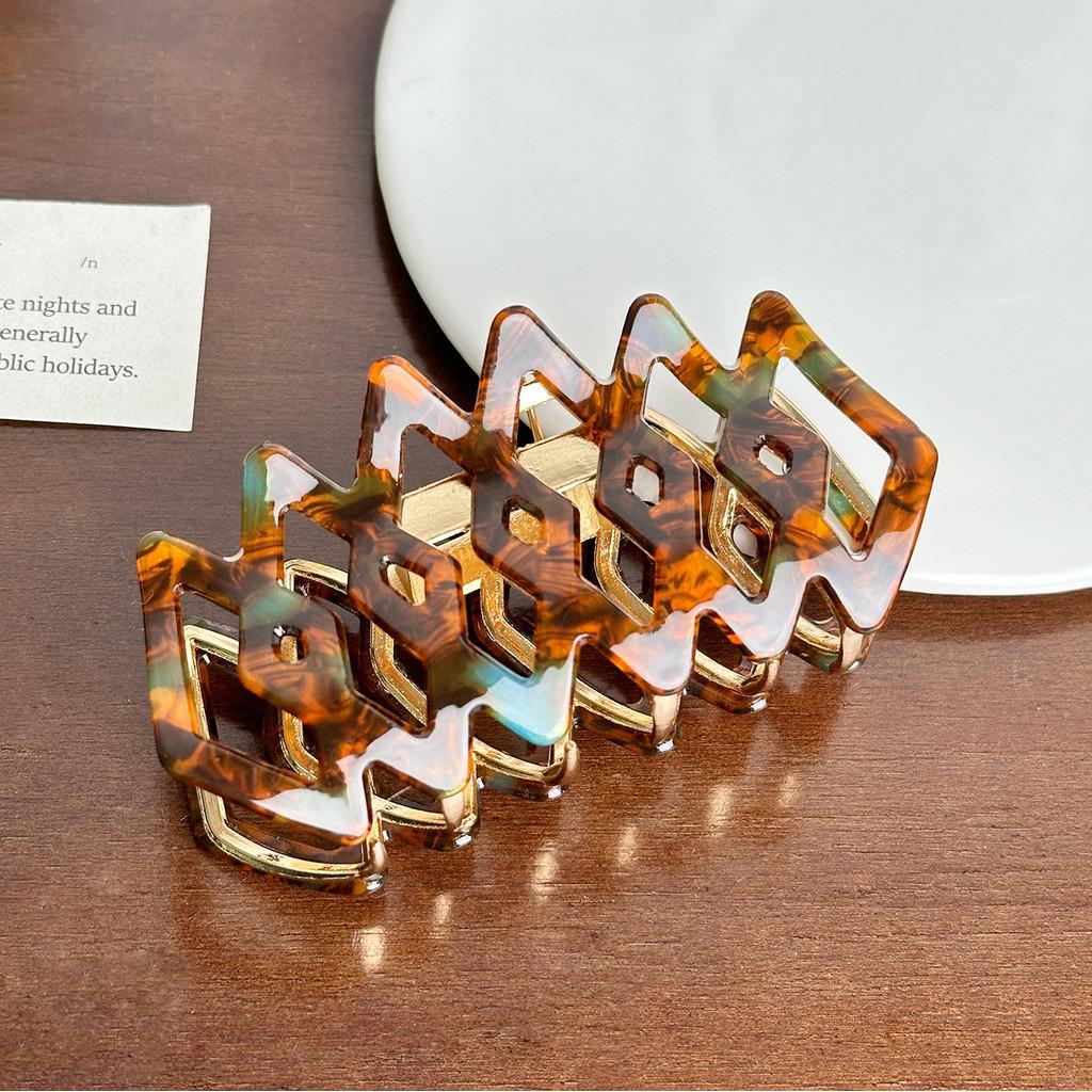 Chic Acetate Hair Claw Clip With Trendy Line Patterns In Vibrant Colors Women For