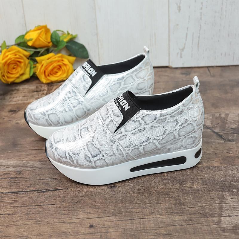 Silver PU Leather Platform Sneakers Women Casual Non-Slip Thick Sole Sports Shoes Woman Plus Size Slip On Loafers