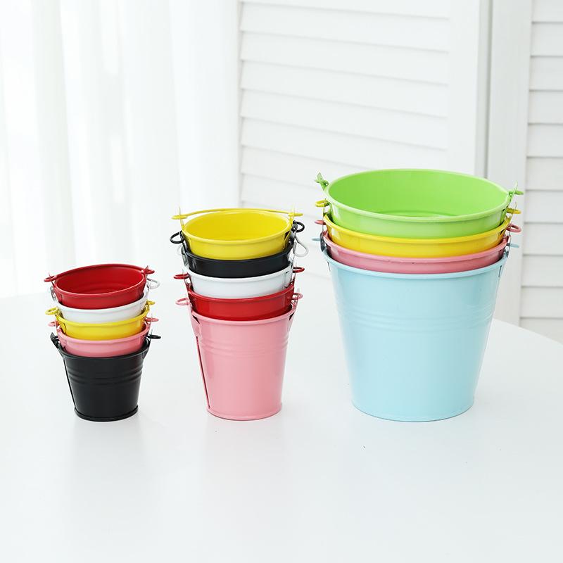 Small Retro Distressed Whitewashed Tin Flower Pot for Tabletop or Balcony Decor, Ideal for Succulents and Iron Lettering