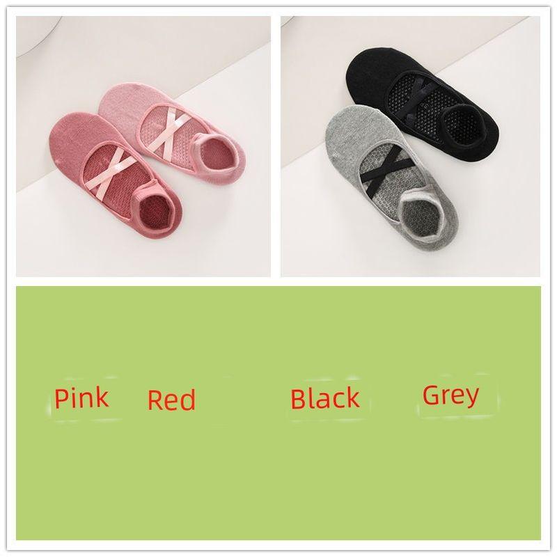 

Two Pairs and One Set Women Professional Yoga Sports Pilates Socks Breathable Sweat-Absorbent Cotton Non-Slip Home Room Socks [1 pair] Black
