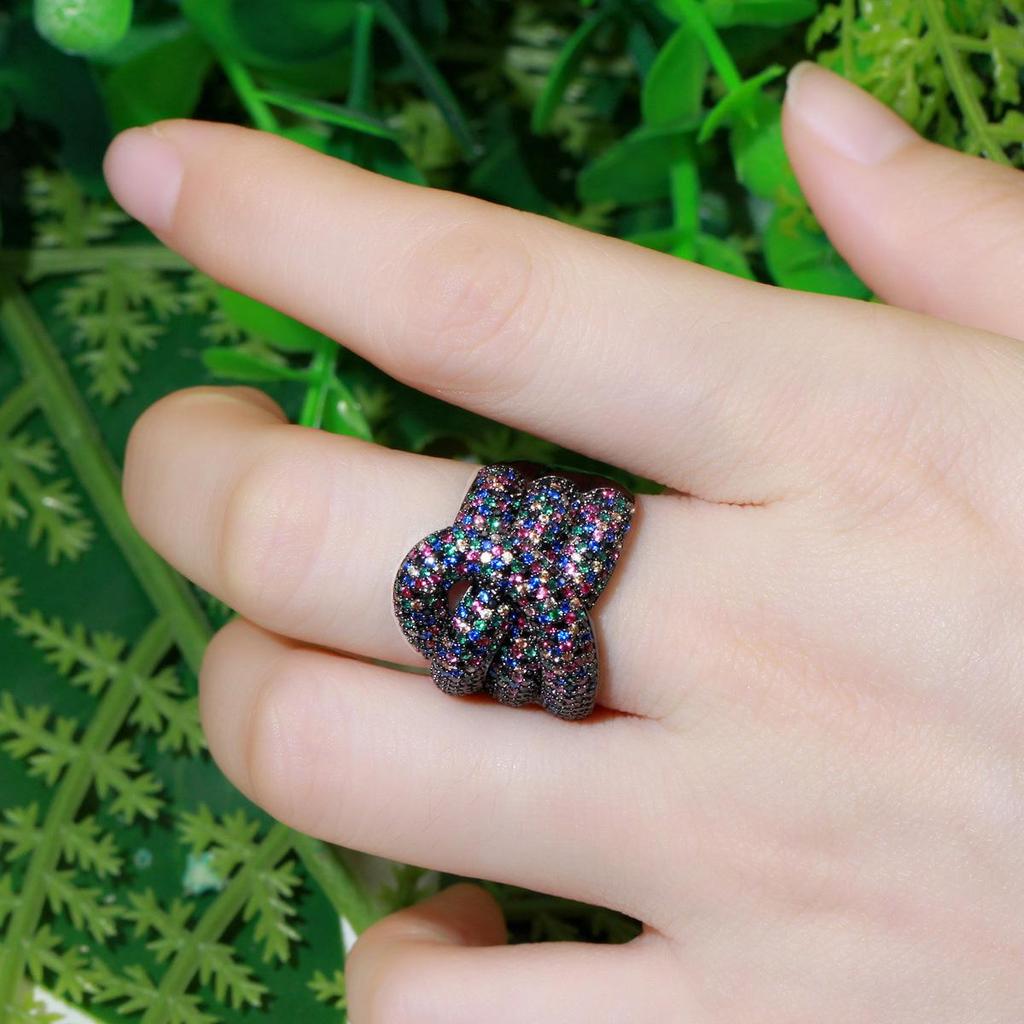 CMM verstellbare schwarze mehrfarbige Micro Pave-Zirkonia-geometrische Shake-Fingerringe für Frauen