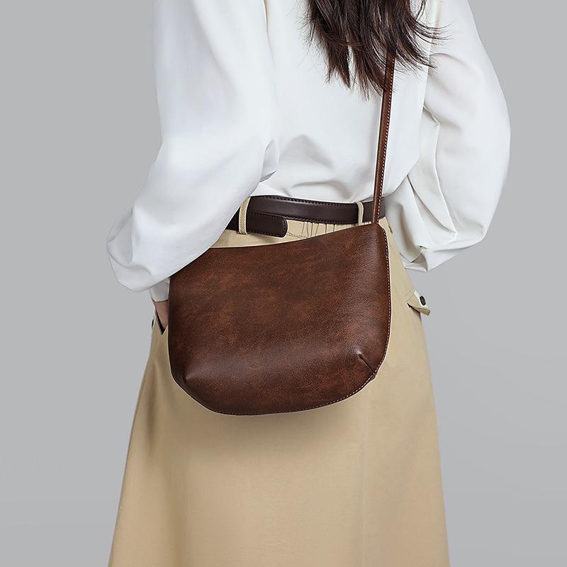 Bag Women's New Women's Bag Summer Shoulder Crossbody Bag Premium Commuter Bucket Saddle Bag