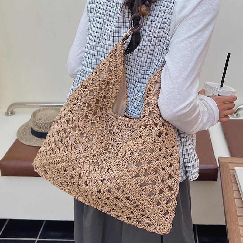 Large Capacity Woven Bag Women's New Summer Seaside Vacation Straw Bag Commuter Fashion Shoulder Tote Bag