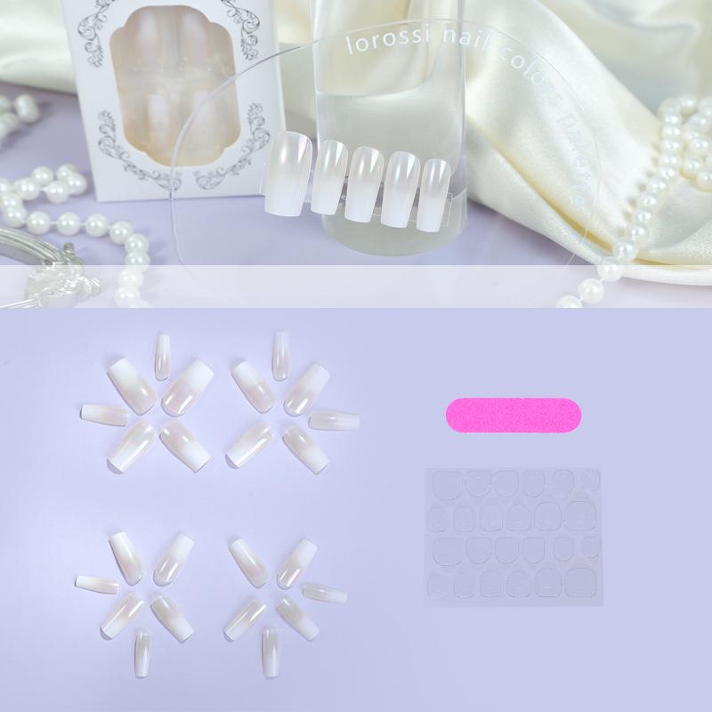 

Градиентные серебристо-белые гальванизированные накладные ногти ручной работы - Минималистичные и высококачественные 2024