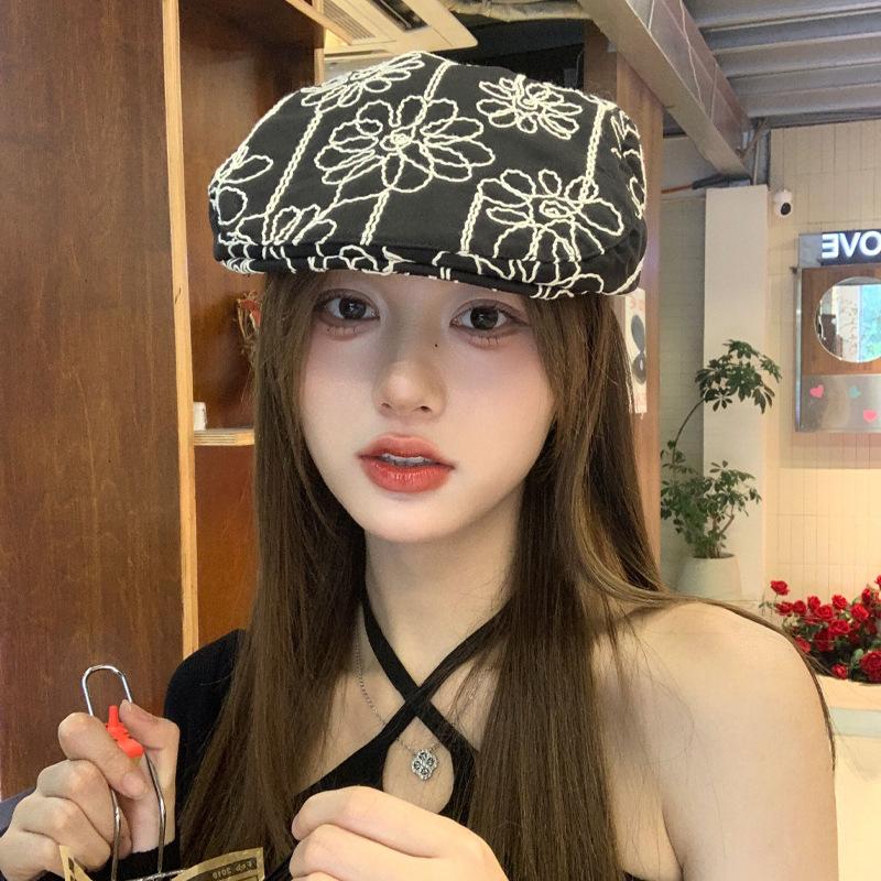 Summer retro flower embroidery forward hat children go out to show their faces small versatile fashionable beret