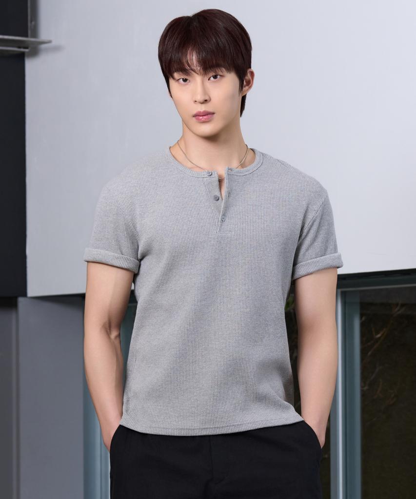 HYOJI 26 Ss Semi-Crop Waffle Henley Neck Short Sleeve T-Shirt (3 Colors)