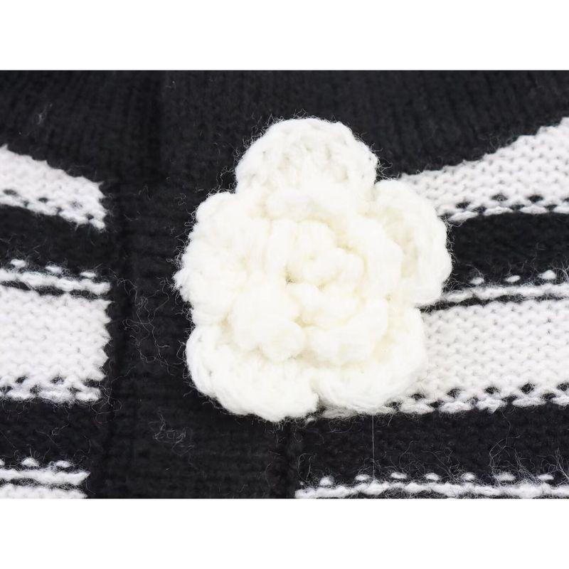 Kaslead New Women clothes Western Style Fashion Simple Flower Button Decoration Stripe Cardigan