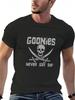 Schädelserie Goonies Niemals aufgeben! Unisex T-Shirt mit Musterdruck