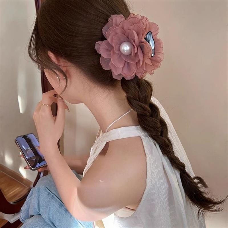 Atmosphere Head Flower Pearl Grasp Clip Women New Gentle Style Shark Premium Back Hair Headpiece