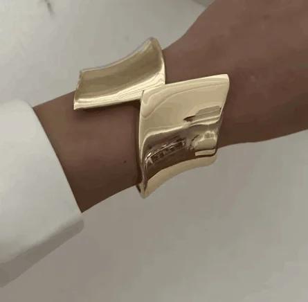 Exaggerated Metal Smooth Irregular Bracelet for Women Vintage Geometric Big Chunky Wide Cuff Bangle Hip Hop Punk Jewelry Gift