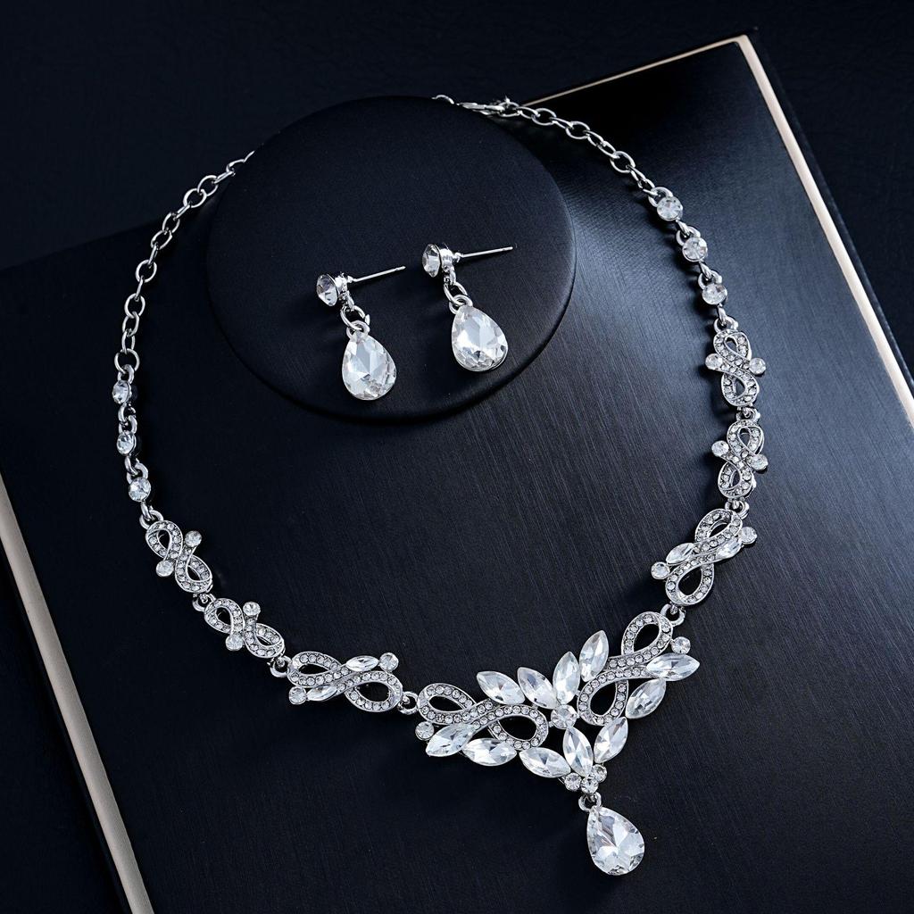 Luxusní svatební sada šperků s křišťálovými kamínky: Elegantní svatební náhrdelník a náušnice
