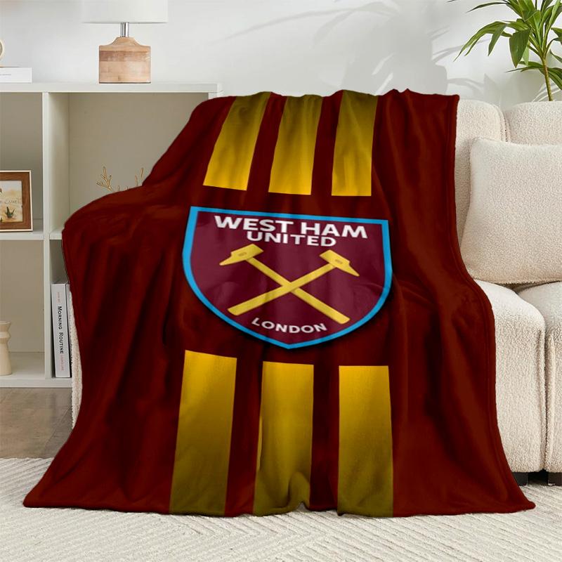 1PC Football Club Emblem Flannel Blanket Gift, Suitable for Both Men And Women, Soft Ideal for Beds And Sofa, Birthday Or Christmas Gift