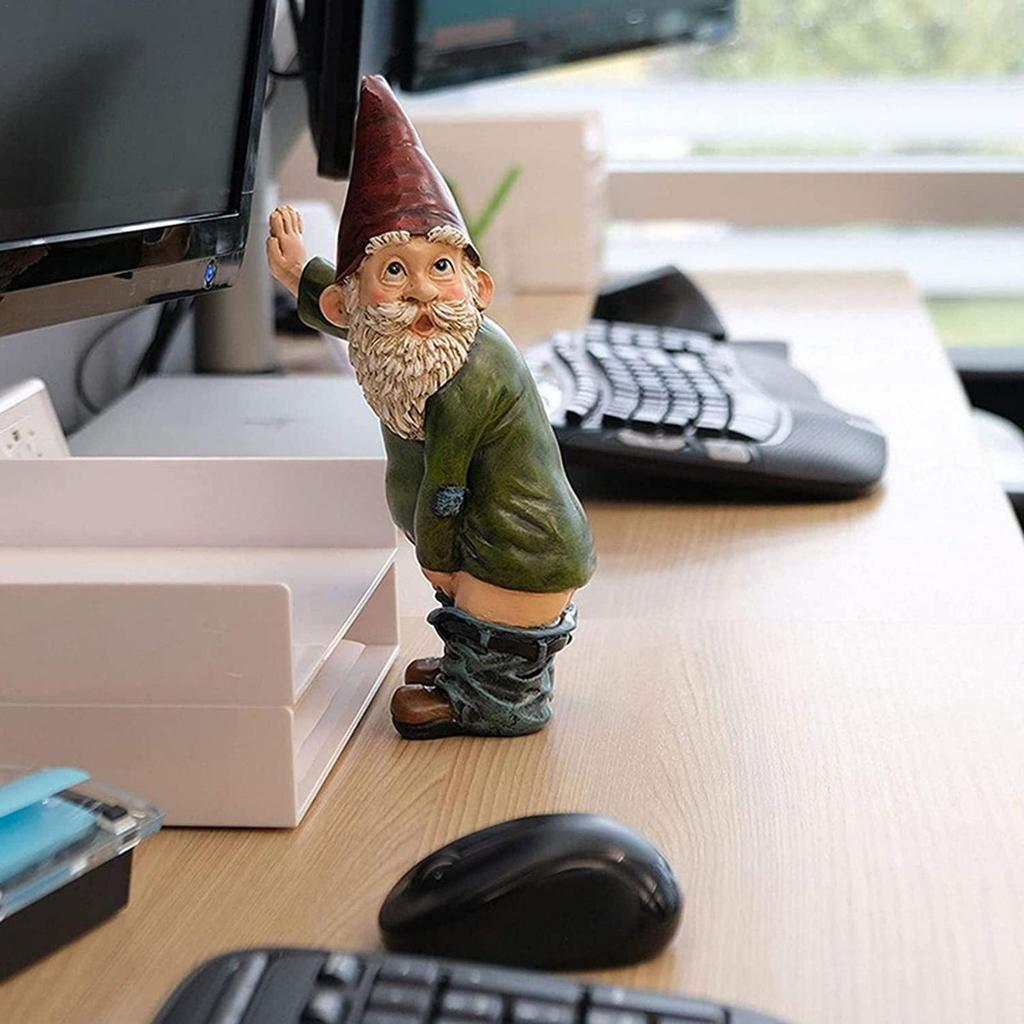 Gartenzwerg Statue - Polyresin - Willy der pinkelnde Gartenzwerg für Rasenornamente, Innen- oder Außendekorationen - Rote und grüne lustige Zwerge