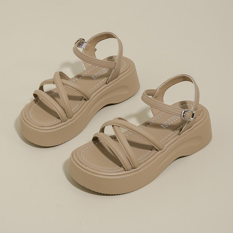 Sandales plateforme à fond plat féeriques françaises, polyvalentes, pour femmes, nouvelle collection été 2025, jupe souple, chaussures de plage romaines