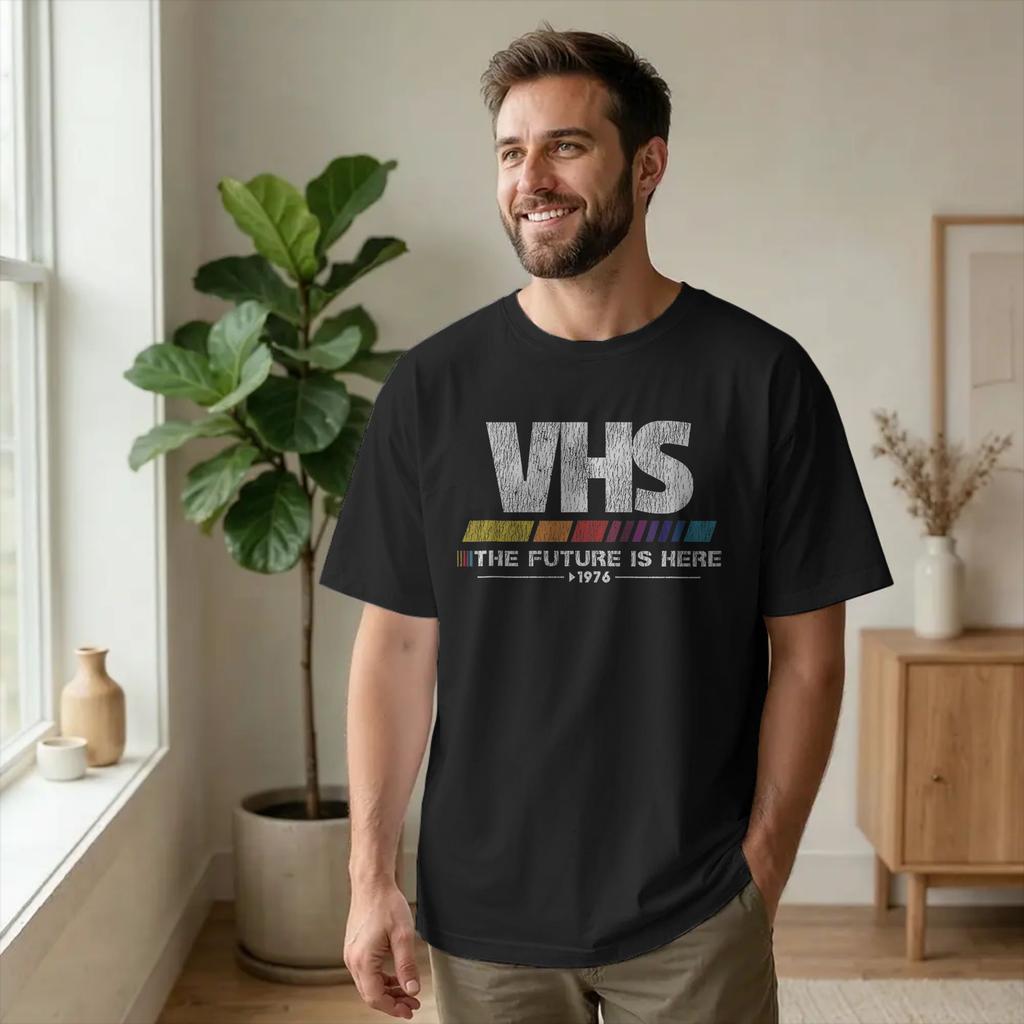 VHS-Kassette Die Zukunft ist da 1976 T-Shirt Unisex 100% Baumwolle Humor T-Shirt Rundhals Video Abgenutztes T-Shirt Kurzarm Kleidung